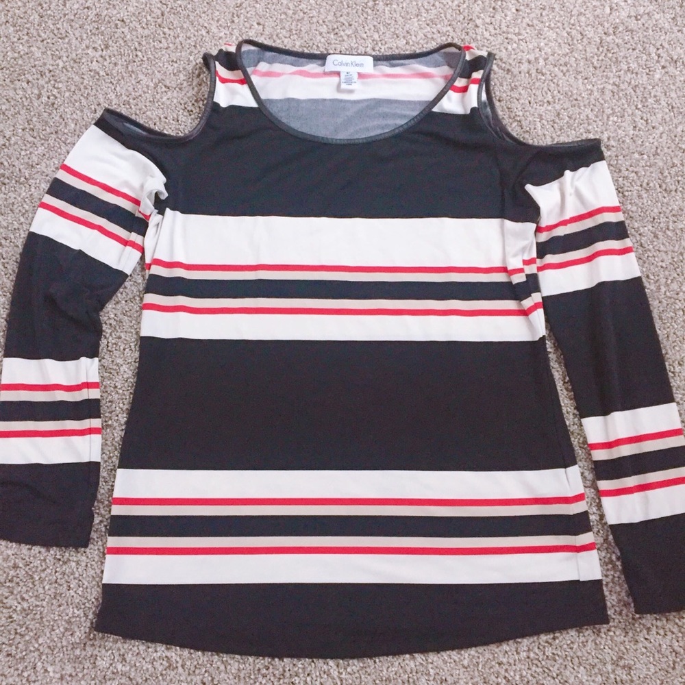 Calvin Klein Cold shoulder top